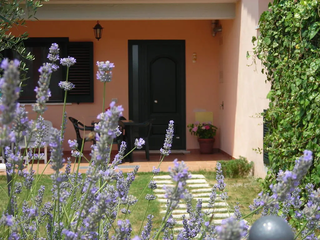 Residence Ai Campi Da Golf Saturnia 0*,